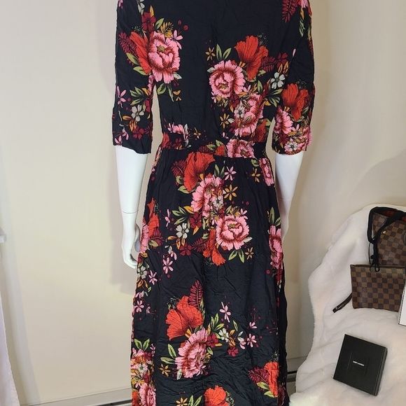 Kormei Dress - Picture 4 of 14